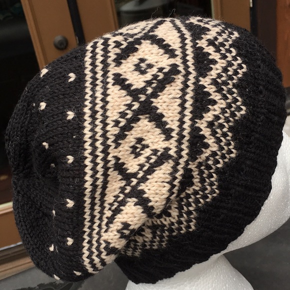 Hand Knit Nordic Hat/Toque - Picture 2 of 4